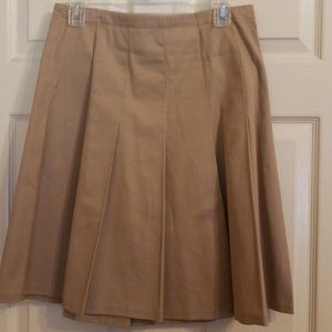 Fit n' Flare Khaki pleated skirt